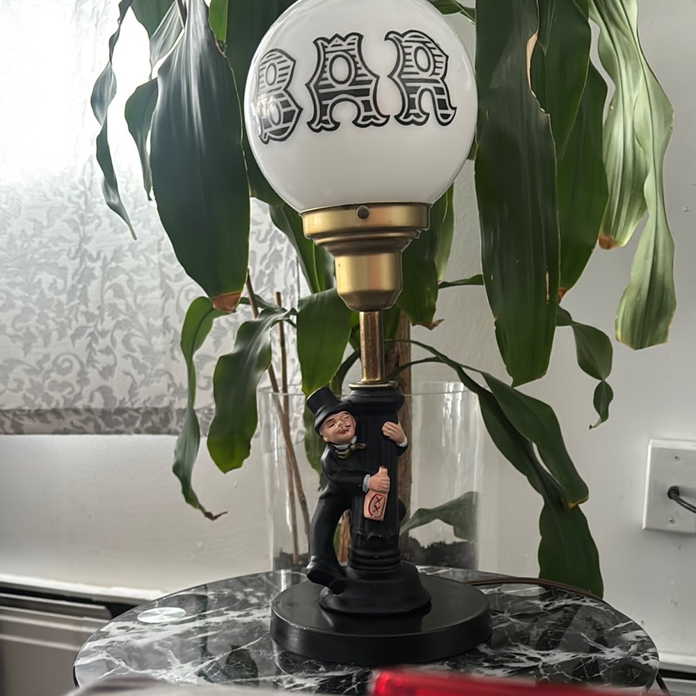 Black and Gold Bar Accessory Lamp with Figurine